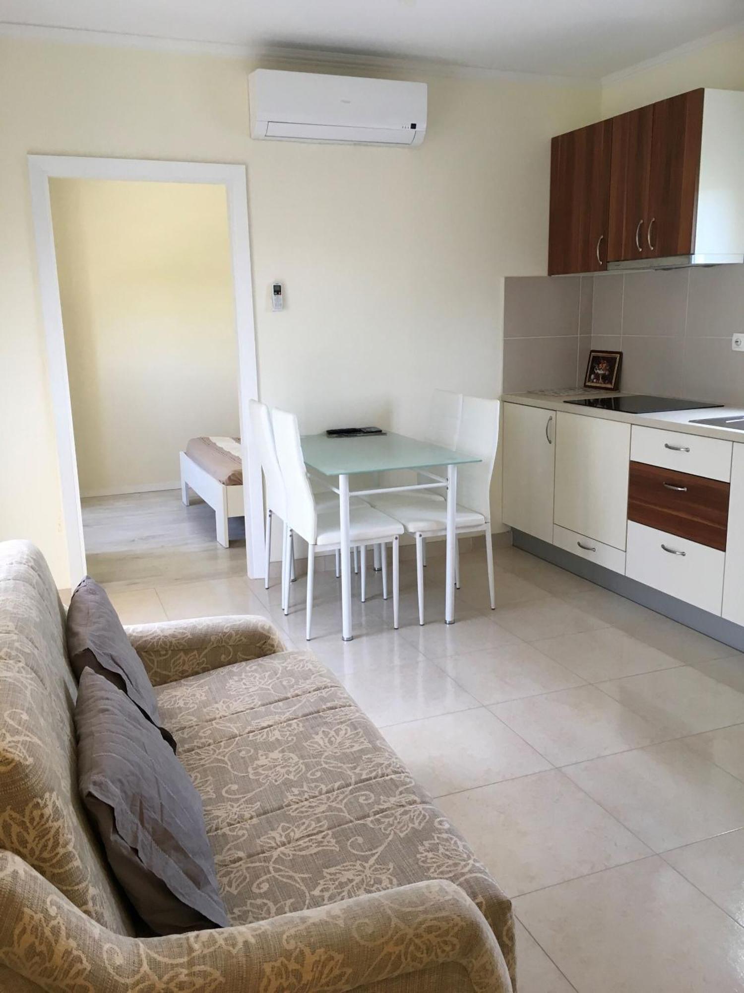 Apartments Lipovica Sukosan Exterior photo